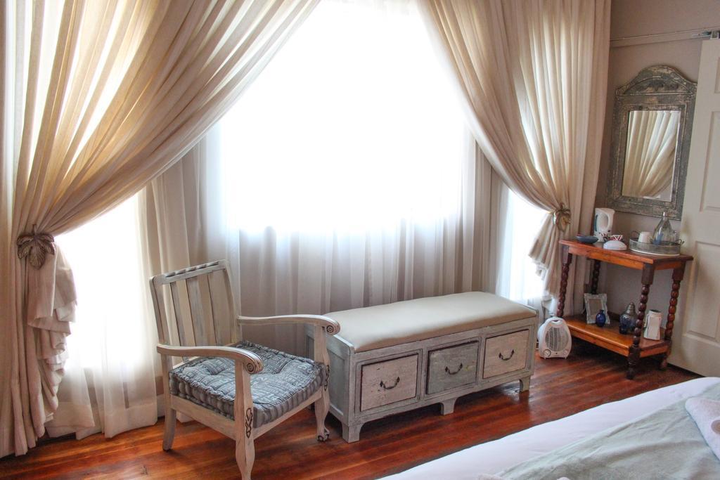 Mirabel Guesthouse Parys Room photo